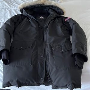 Ladies Canada Goose Trillium jacket size 2XL (fits like an XL).